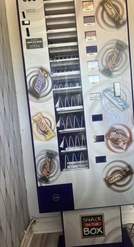 Snack the box - box, vending