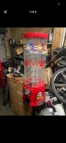 Pringles vending machine - machine, &