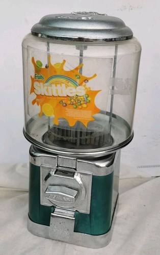 Beaver candy machine - candy,