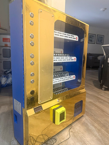 Compact wall floor vending - compact,
